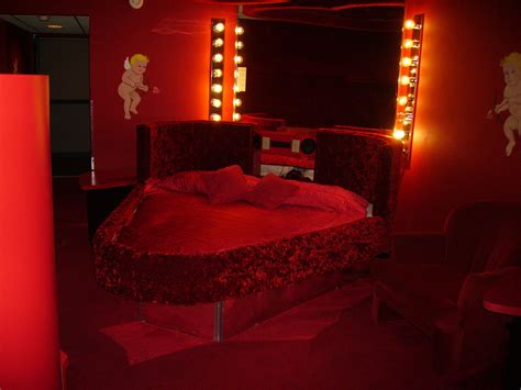 Cupids Corner | Greenwood Fanta Suites.com