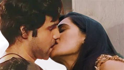 Emraan Hashmi S Hot Kissing Scene With Nargis Fakhri In Azhar Youtube