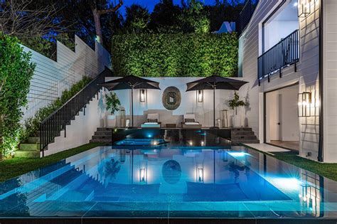 Inside Rihannas New House—a 138m Mansion In Beverly Hills