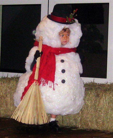 Frosty the Snowman Costume Ideas | Snowman costume, Diy snowman costume, Funny group halloween ...