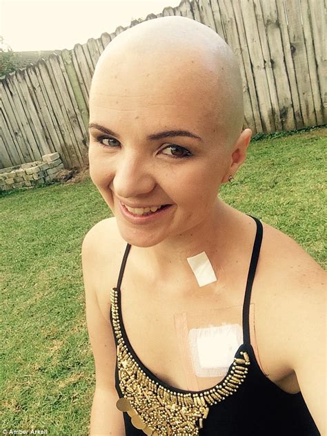 Amber Arkell Begins Her Breast Cancer Treatment With A Shave My Head Barbecue Daily Mail Online