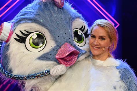 Judith rakers creció en la localidad de bad lippspringe junto a su padre soltero. "The Masked Singer": Wer ist Judith Rakers?