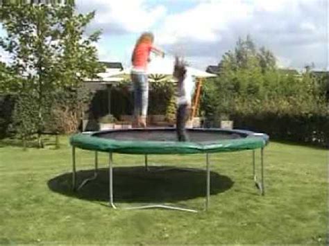 Finding the right trampoline with high weight limits is crucial, as you don't want a model that can't handle your family's weight requirement. DOUBLE JUMP SUPER BOUNCE SUPER TRAMPOLINE - YouTube