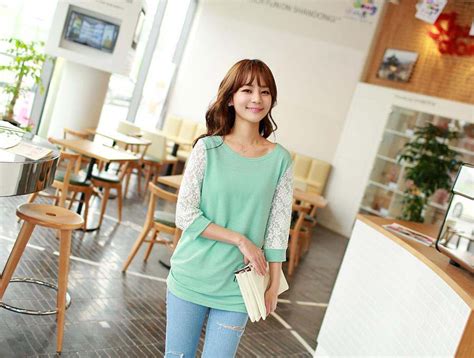 People interested in blouse wanita also searched for. BLOUSE WANITA CANTIK WARNA HIJAU TERMODIS | Model Terbaru ...