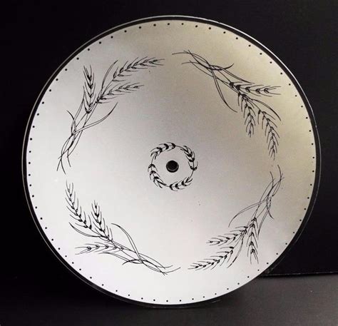 The final type of light cover we're going to cover in this post, are those covers that are held in place with round metal clips. Frosted Wheat Pattern Round Glass Ceiling Light Cover 12 ...