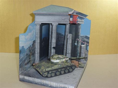Brandenburger tor and the nazis. Brandenburger Tor im Mai 1945 - Galerie - Kartonbau.de ...
