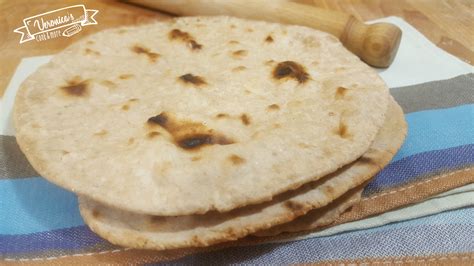 Confrontando i valori nutrizionali del pane azzimo con quelli del pane lievitato con farina di tipo 00, vediamo che. PANE SENZA LIEVITO, la ricetta del mio blog!