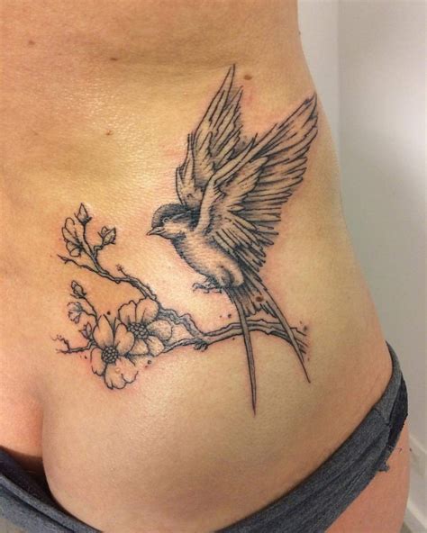 tatuajes de aves volando tatuajes tatuaje pajaro tatuajes mujeres y tatuajes de aves kulturaupice
