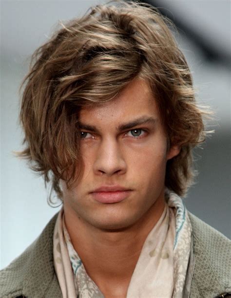 Nine Awesome Haircuts For Men With Round Face