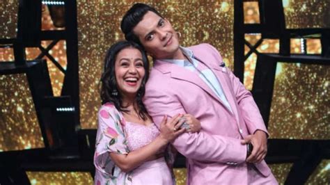 Indian Idol 11 Neha Kakkar Reveals Aditya Narayan Is Getting Married To His Girlfriend This