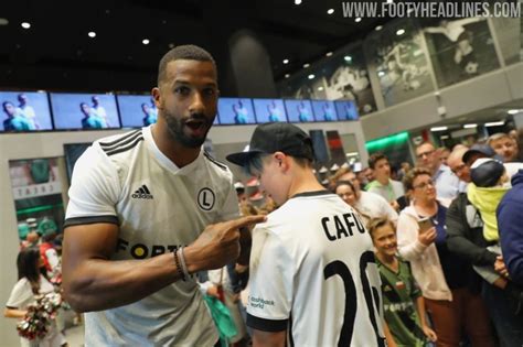 Dann bist du im trikot shop von klubtrikot.ch genau richtig. Legia Warschau 19-20 Trikots Veröffentlicht - Nur Fussball
