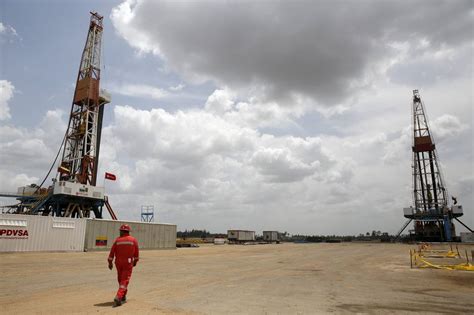 Us Investigates Venezuelan Oil Giant Wsj