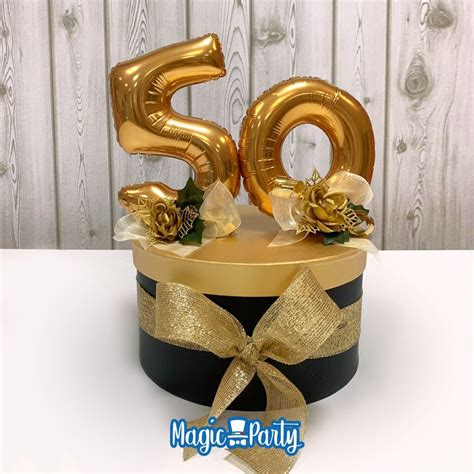Coronare il proprio l' importanza della data è anche di tipo simbolico, in quanto ogni qual volta che il giorno ed il mese vengano raggiunti nel corso di ogni anno, parleremo di. I 50 anni di matrimonio sono un evento importante, per questo hanno bisogno di una festa ...