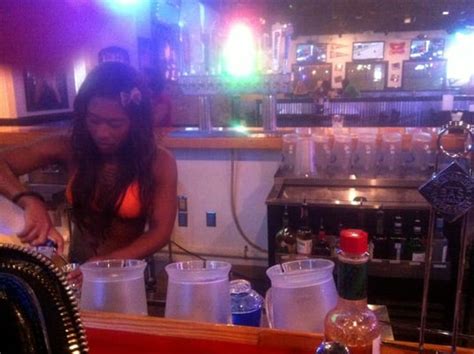 Bikinis Sports Bar And Grill Closed 31 Photos And 32 Reviews 10310 Lombardy Ln Dallas Texas