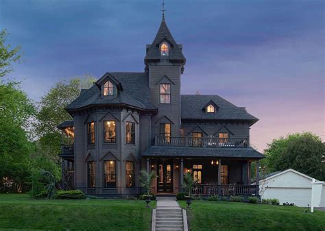 The Castle House Circa 1872 Located In Minnesota 799000 The Old