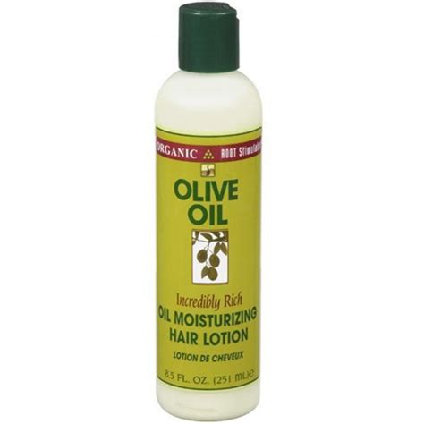 Saturate your damp hair with the olive oil, massaging it into the roots and down to the ends until all the hairs are completely covered. Olive oil hair lotion pour des beaux cheveux à base de ...