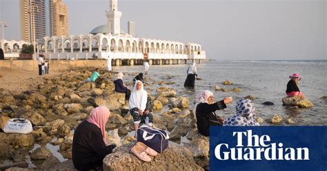 Mosques Markets And Motoring Women Jeddah Saudi Arabia In Pictures