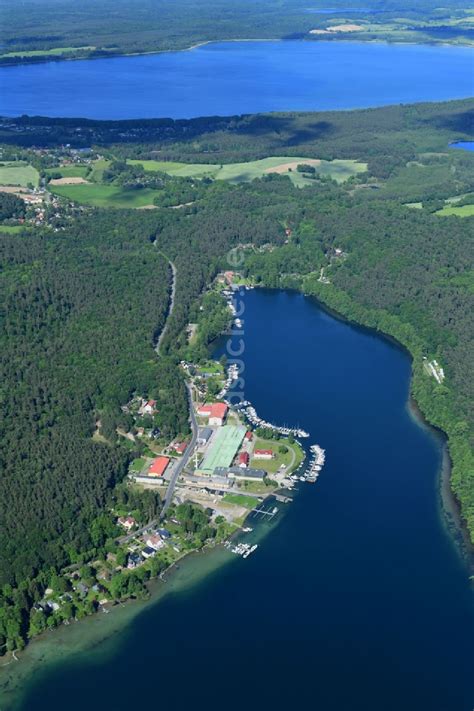 Joachimsthal Von Oben Yachthafen Mit Sportboot Anlegestellen Und