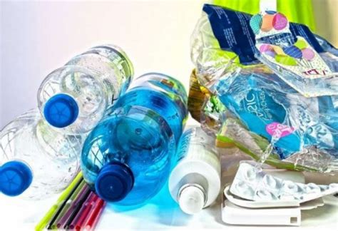 Европейска директива забранява 8 вида пластмасови изделия ...