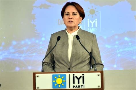 İyi̇ parti genel başkanı meral akşener, vatan evlatlarını şehit eden eli kanlı terör örgütü pkk'nın siyasi kolu hdp'nin eski eş genel başkanı selahattin chp ile kol kola girerek hdp ile işbirliği yapan akşener, selahattin demirtaş terörist mi? sorusuna cevap verdi. Meral Akşener'den Selahattin Demirtaş çıkışı | Gündem ...
