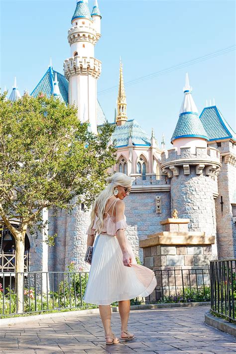 Top 3 Insta Worthy Spots In Disneyland Disneyland Photos