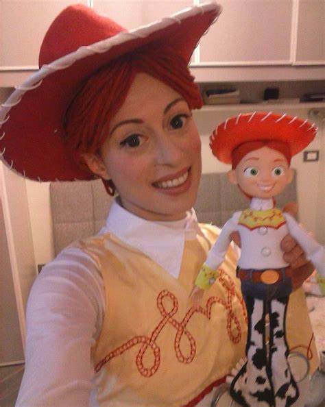 how to do jessie from toy story makeup