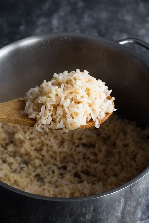 How to cook brown rice with a microwave oven. How to Cook Brown Rice (Stove & Rice Cooker) | Sweet Peas ...