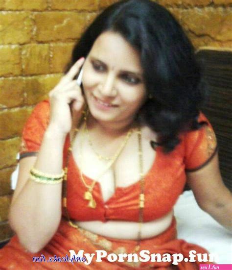 Desy Bhabhi Aunties Huge Boobs In Saree Photos Free Sex Photos And Porn Images At Sex1fun