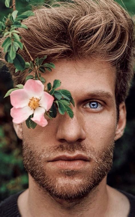 40 Messy Hairstyles For Men That Are Stylish Too in 2019 By adding layers this cropped cut has plenty of texture and movement and is best styled with a longer fringe.
