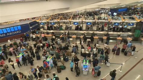 Memorial Day Weekend Travel Tests Airports Ahead Of Busy Travel Season