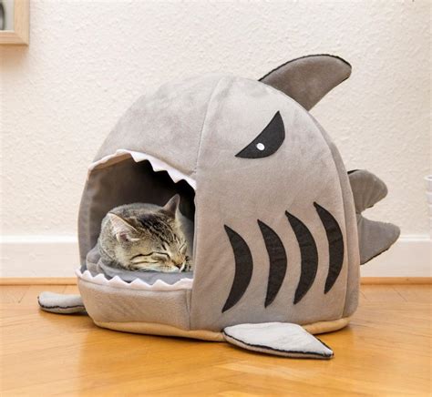 Shark Shaped Dogcat Bed