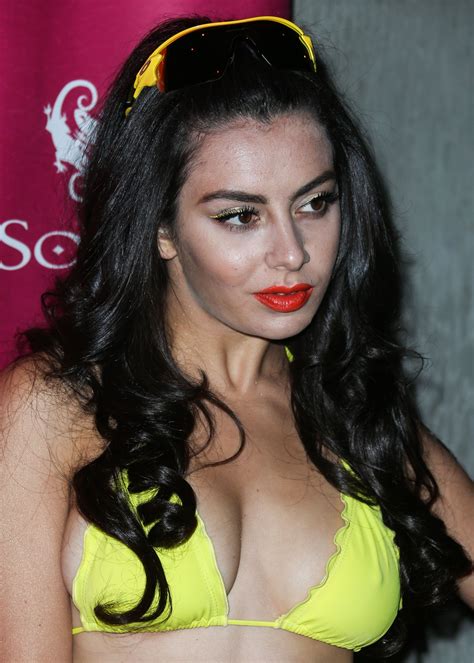 Charlotte emma aitchison (born 2 august 1992), known professionally as charli xcx, is an english singer, songwriter, and music video director. Charli XCX Sexy Photos - The Fappening Leaked Photos 2015-2019