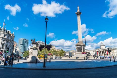 Der Trafalgar Square Ist Ein öffentlicher Ort Und Eine
