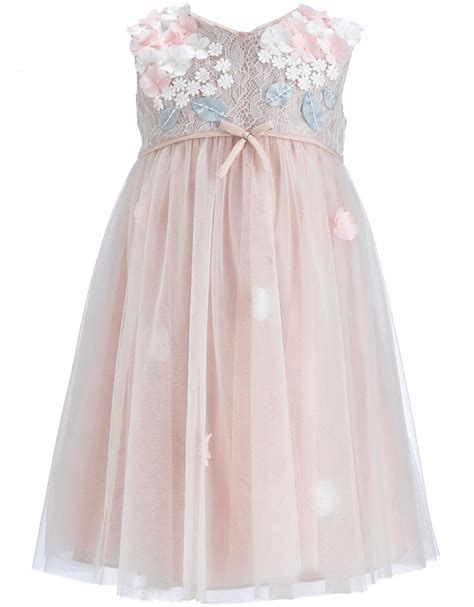 The bride will not want an outfit contrasting with any bridesmaid dresses or wedding flowers, so preparing early and buying your outfit several months in. Baby Lilly Dress from Monsoon Flower Girls | Vestidos infantis