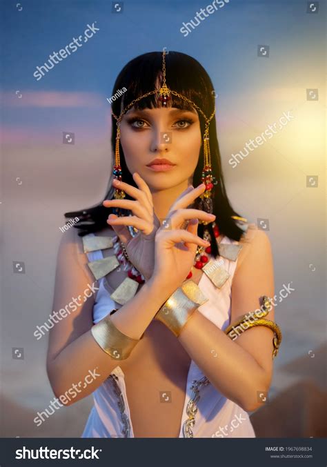3 736 imágenes de egyptian queen cleopatra imágenes fotos y vectores de stock shutterstock
