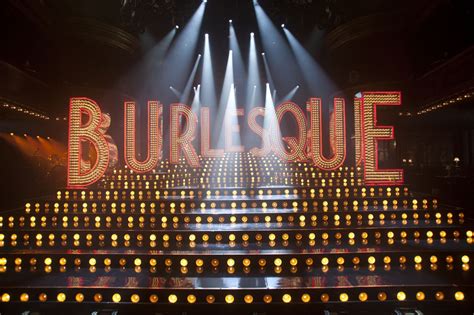 Pin By Wendy David On Burlesque Film Burlesque Burlesque Stage