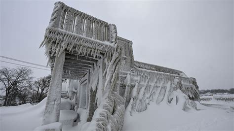 Buffalo Homes Were Encased In Ice During Winter Storm Elliott Photos