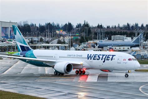 Westjet Receives First Boeing 787 Dreamliner