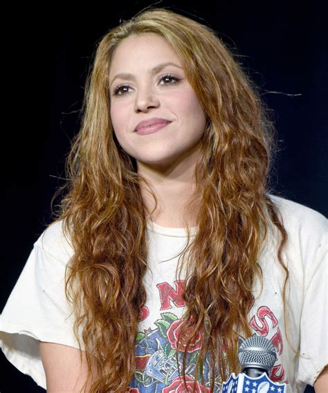 Shakira isabel mebarak ripoll (/ʃəˈkɪərə/; Shakira's Natural Hair Curls | Oye! Times
