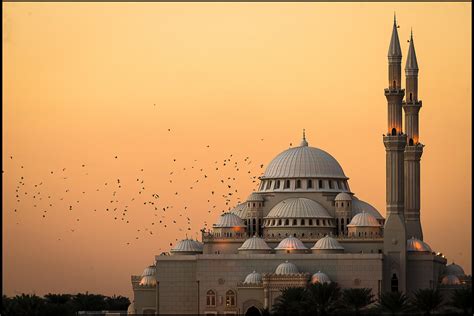 Mosque At Sharjah Cornish Mosque Architecture Wallpaper Architecture