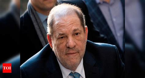 Harvey Weinstein Case Harvey Weinstein Stays At Hospital For Chest Pain A Day After His