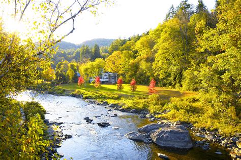 The 8 Best Small Towns To Visit In Vermont This Fall Jetsetter