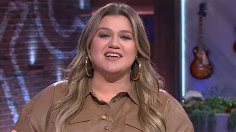 Kelly Clarkson Announces Huge News After Health Battle Details Hello