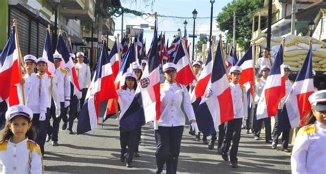 Vivir en la república dominicana. Conversatorio en conmemoración del 173º aniversario de la ...