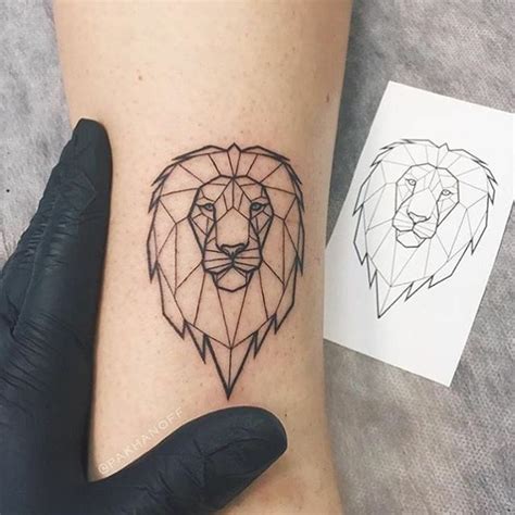 Lion Tattoo Leones Tatuajes Pequeños Tatuajes Leones Y Tatuaje