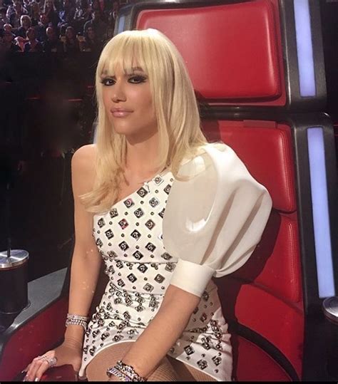 Gwen Stefanis New Bangs Are Just As Good As Youd Expect Aol