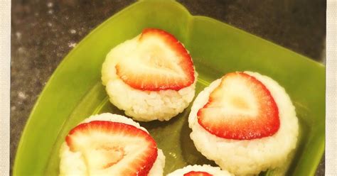 Kraftykym Strawberry Sushi