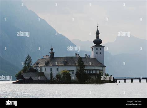 Schloss Ort Traunsee Lake Gmunden Salzkammergut Austria Stock Photo