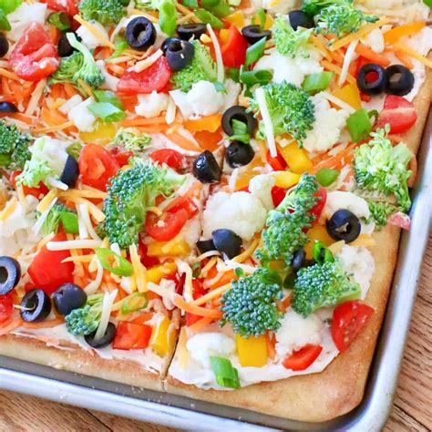 Veggie Pizza With Ranch Dip