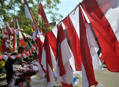 MUNGKOPAS Sejarah Warna Bendera Indonesia dan Bendera Lain yang Mirip
